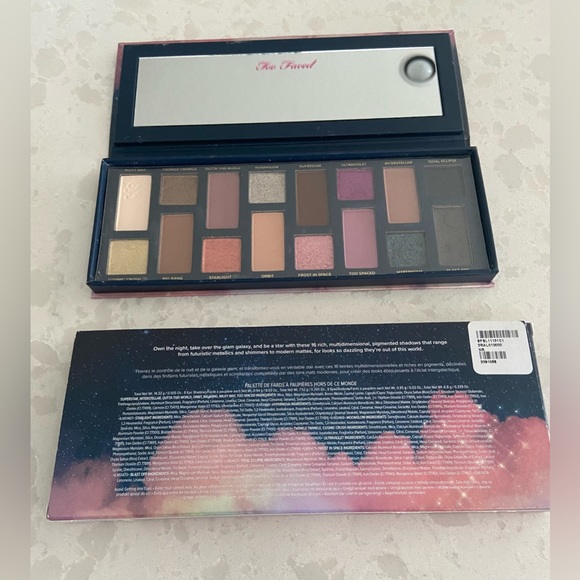 Too Faced Limited Edition-Cosmic Crush- Out Of This World Eye Shadow Palette New - Picture 2 of 3